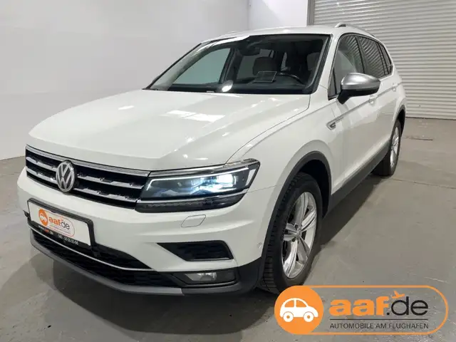 Volkswagen Tiguan Allspace Highline 4M DSG 7-Sitzer Navi LED ACC