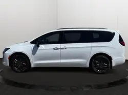 Chrysler Pacifica 2027