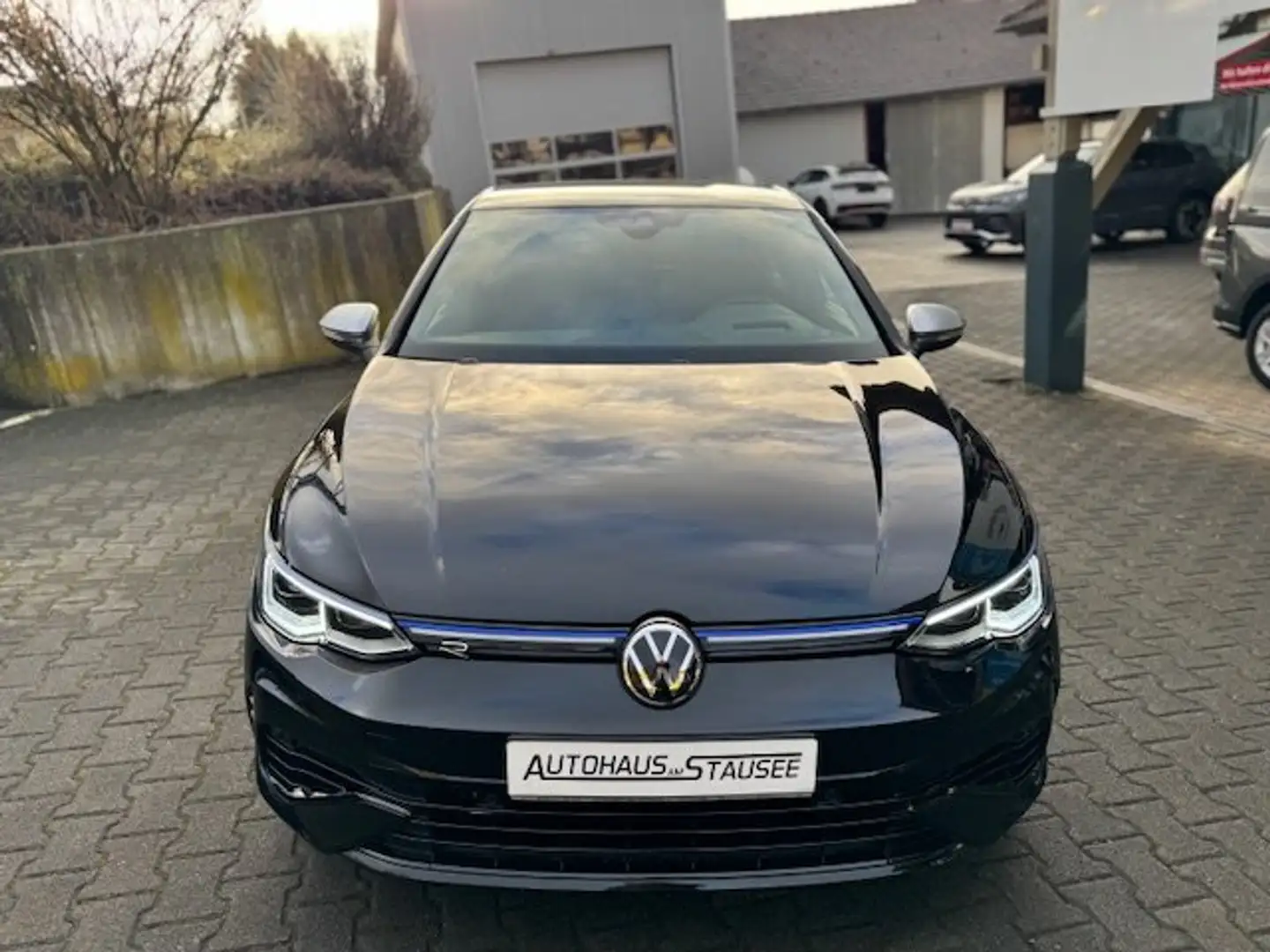Volkswagen Golf R 2.0TSI DSG R 4Motion *Navi*Pano*Harman/Kardon*Head Schwarz - 2