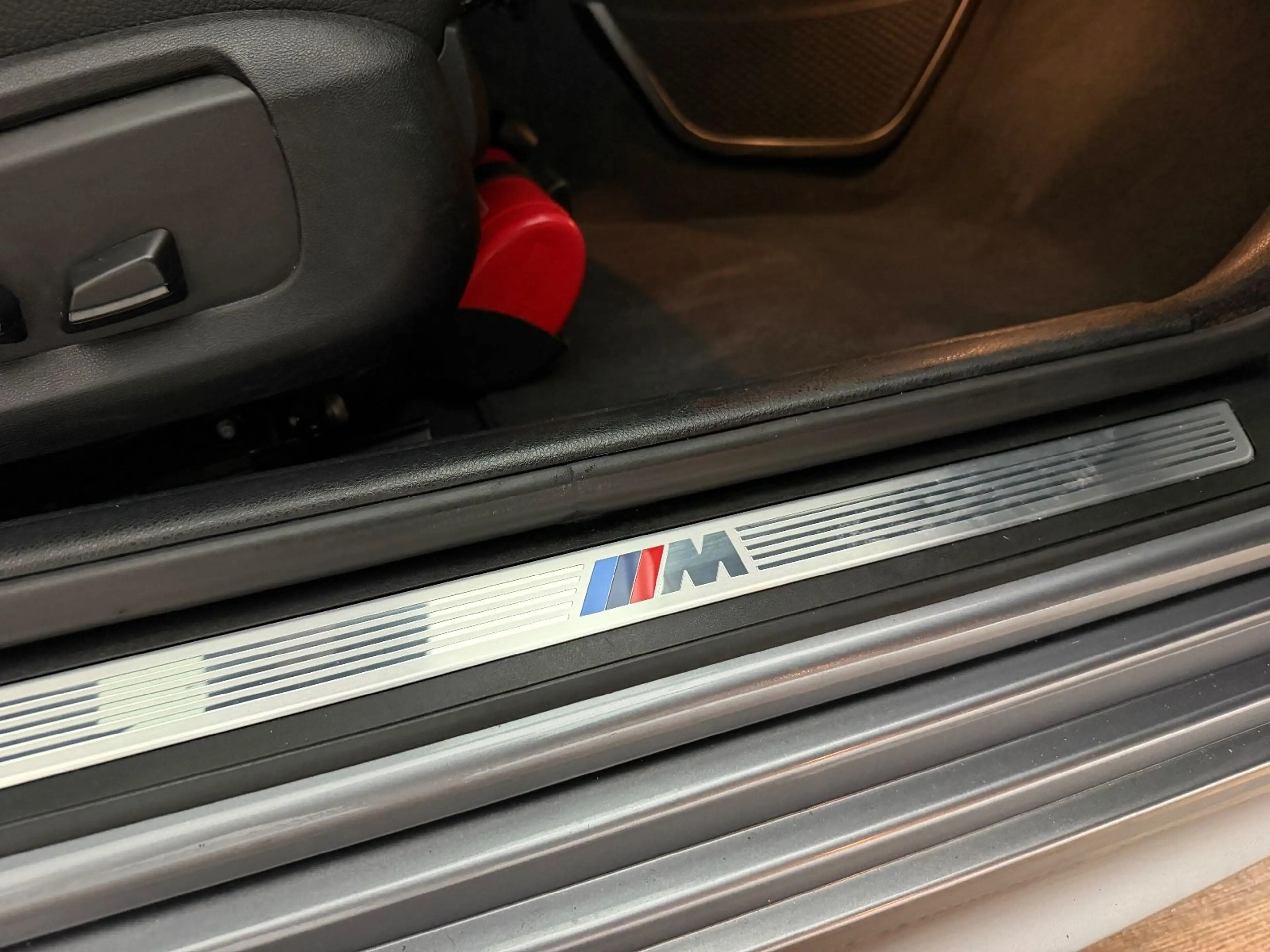 BMW 520 d xD/M-PAKET/1.HD/HUD/PANO/19ZOLL/SPORTSITZ/ — photo 15