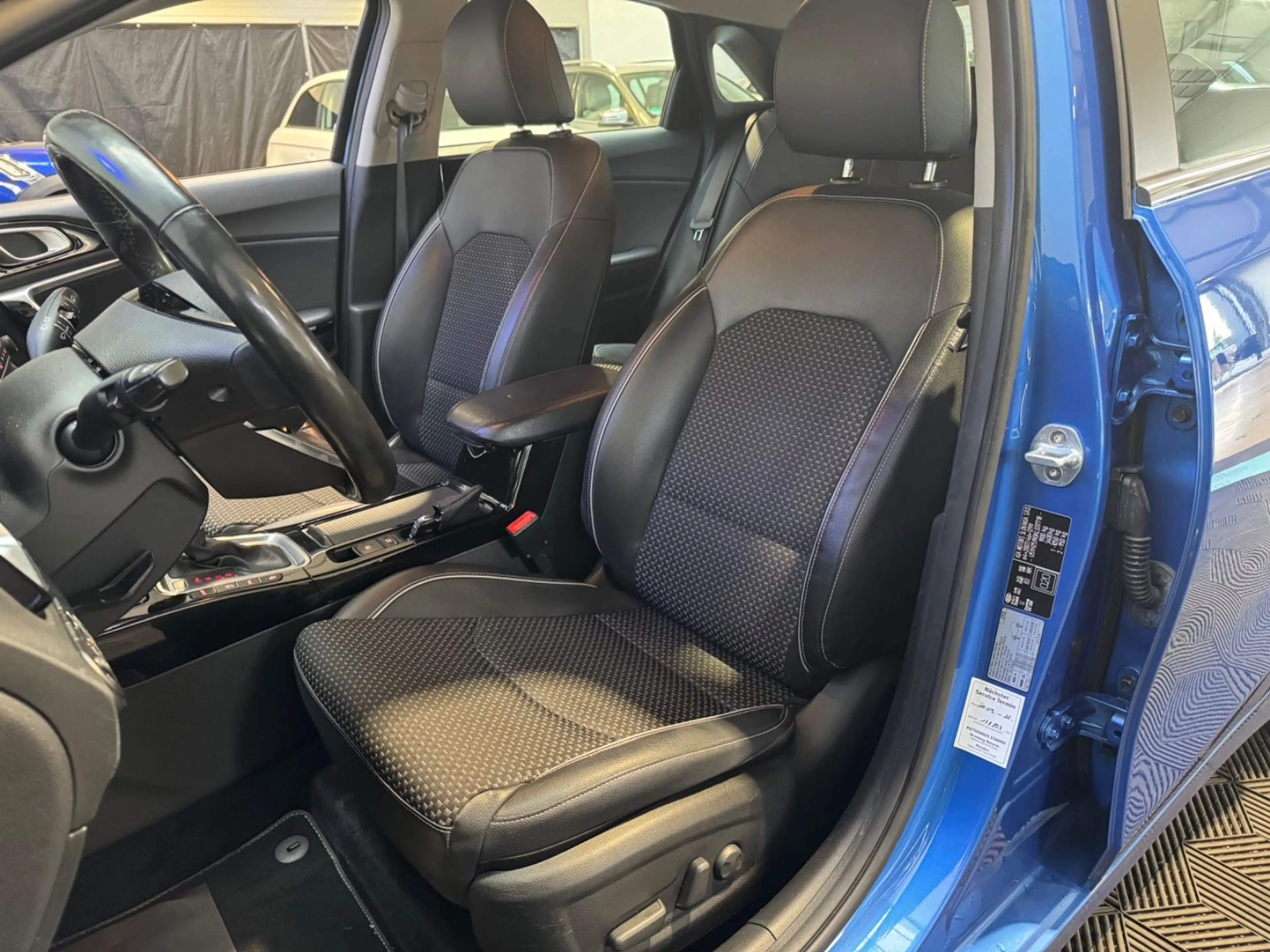 Kia Ceed / cee'd — photo 10