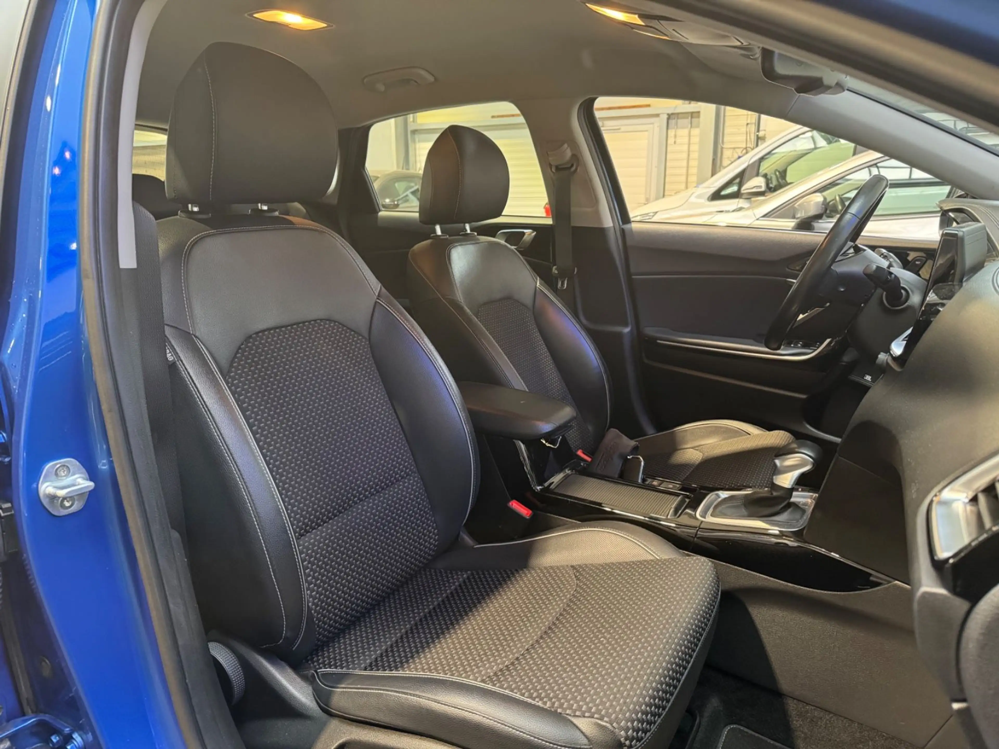 Kia Ceed / cee'd — photo 13