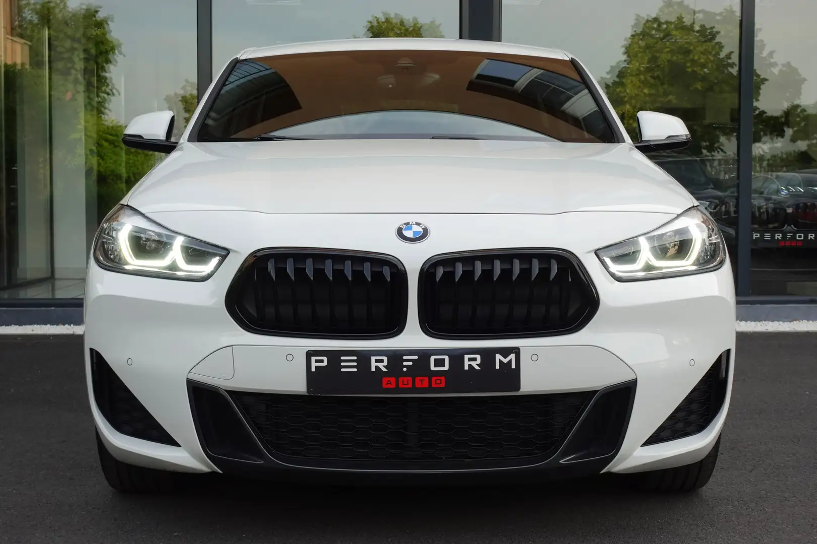 BMW X2 * BTW-AFT* M-PACK* + 1 JAAR GARANTIE Wit - 2