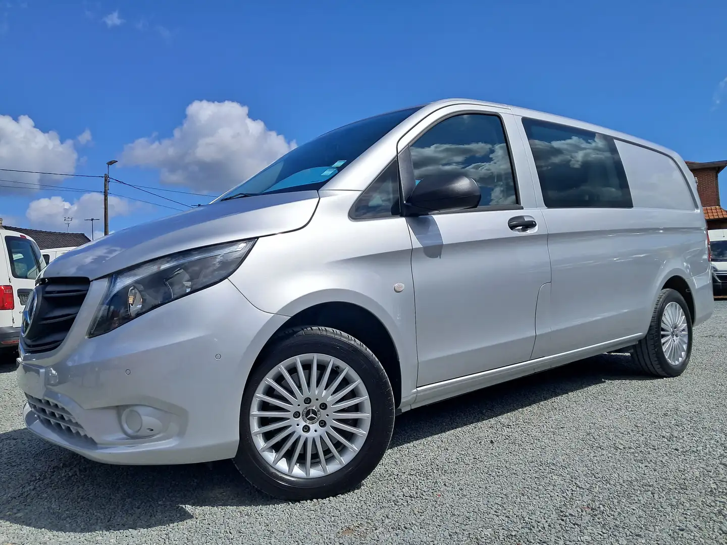 Mercedes-Benz Vito 116  MIXTO 4X4 AUTOMATIC Silber - 1