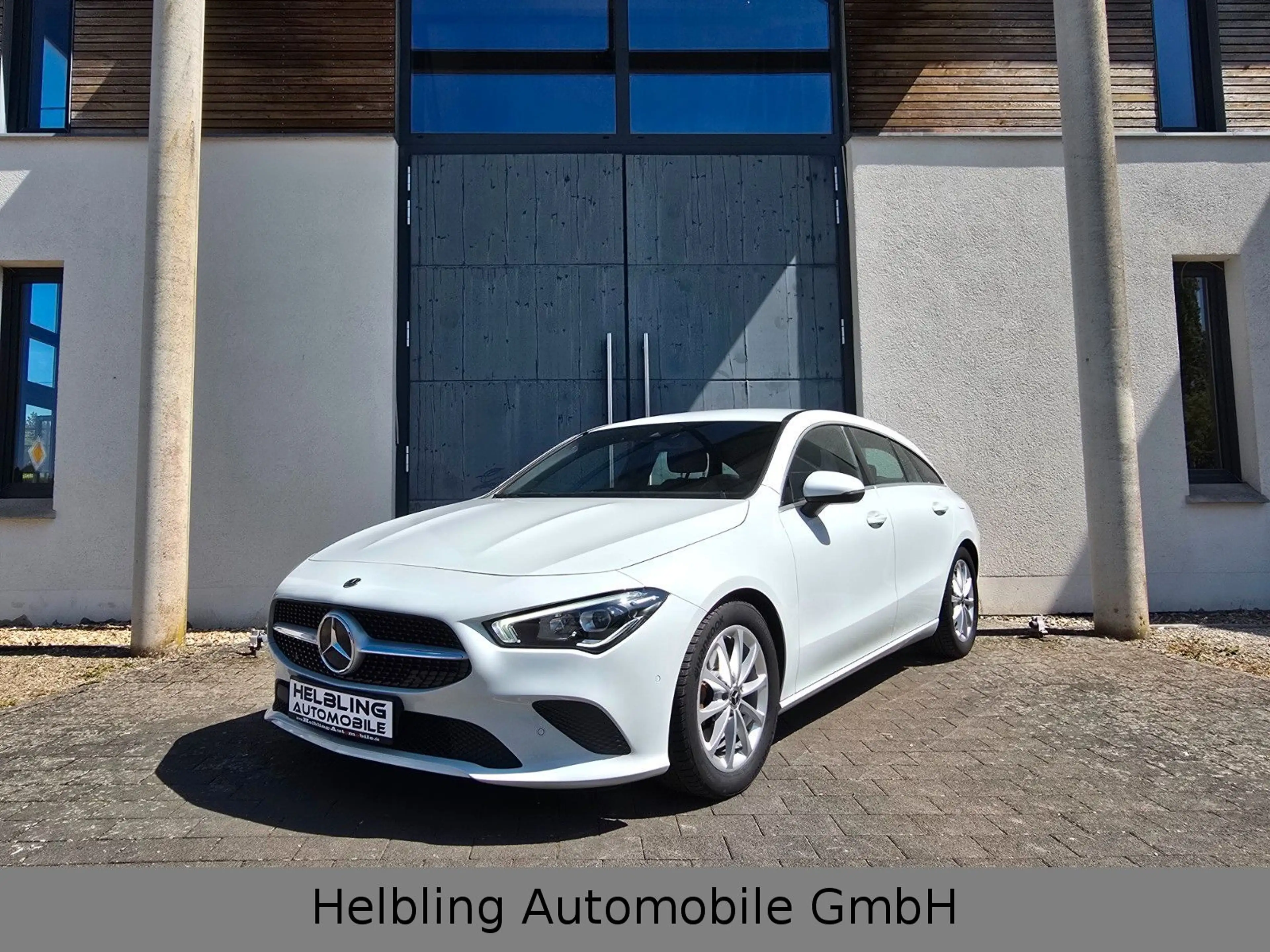 Mercedes-Benz CLA 200 E-Klappe CAM — photo 2