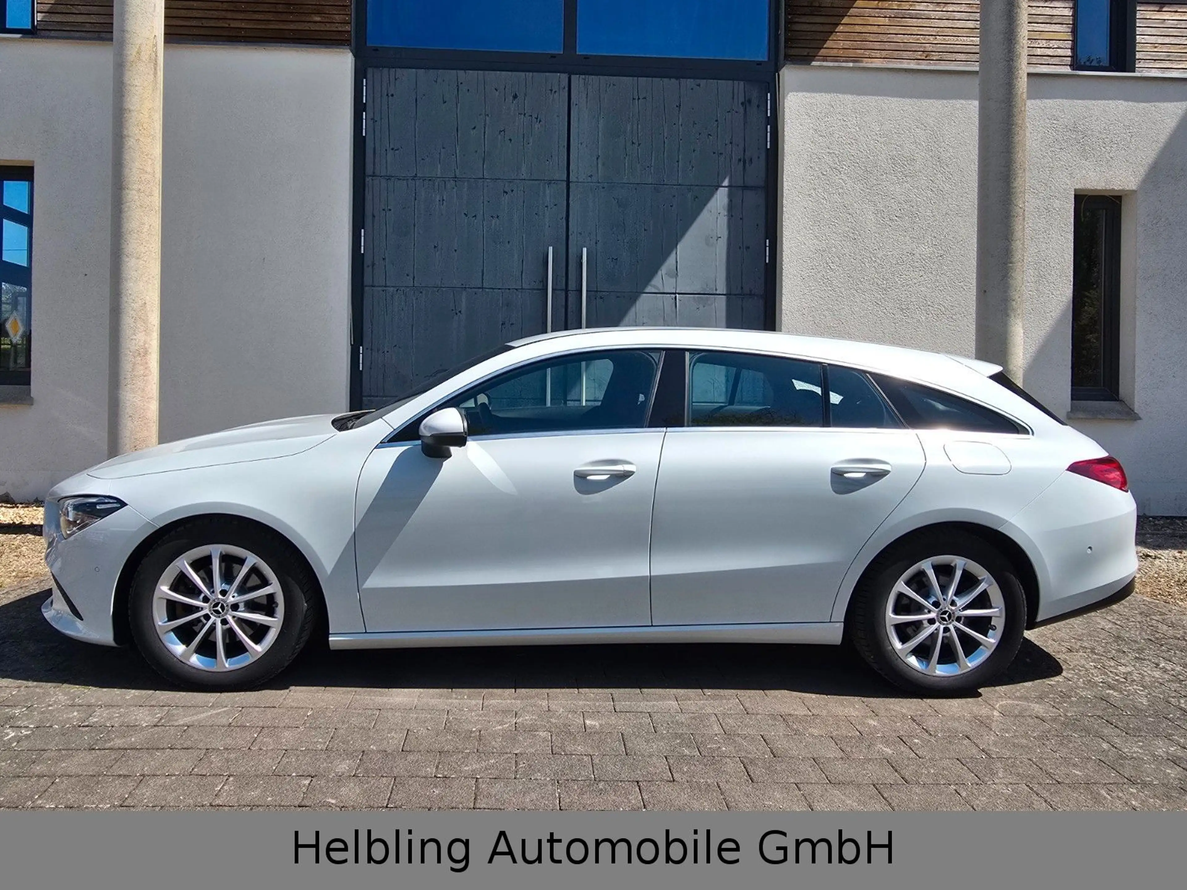 Mercedes-Benz CLA 200 E-Klappe CAM — photo 3