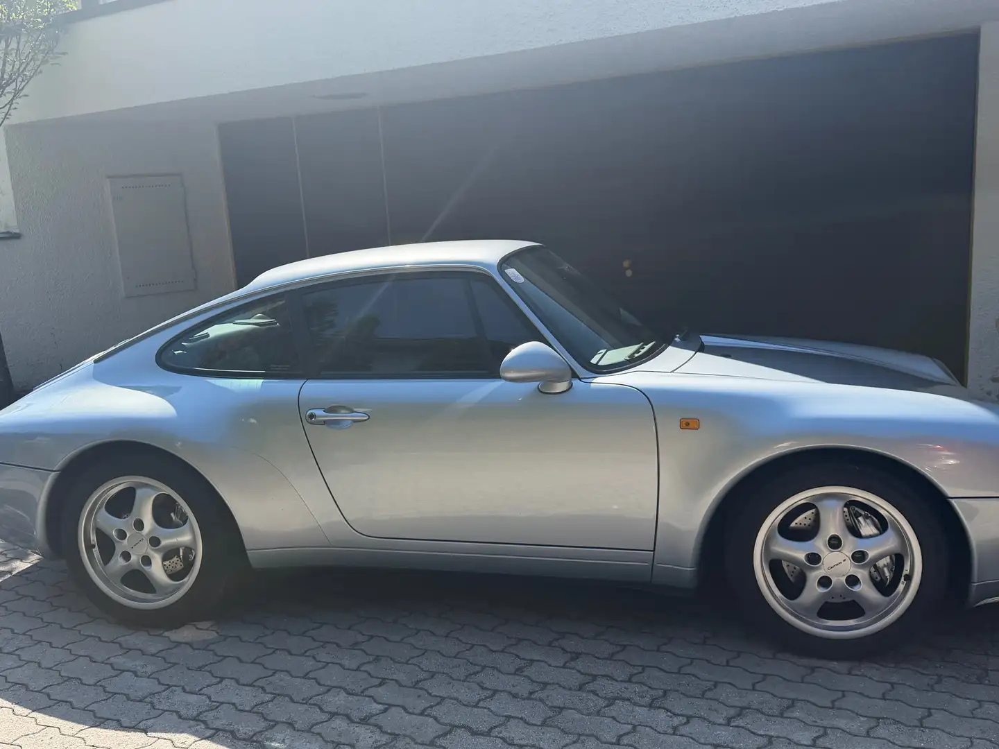 Porsche 993 Carrera 4 Silber - 1