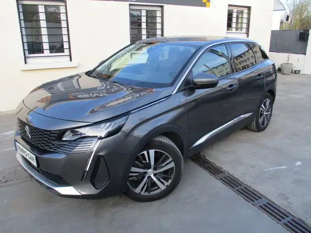 Peugeot 3008 view 2