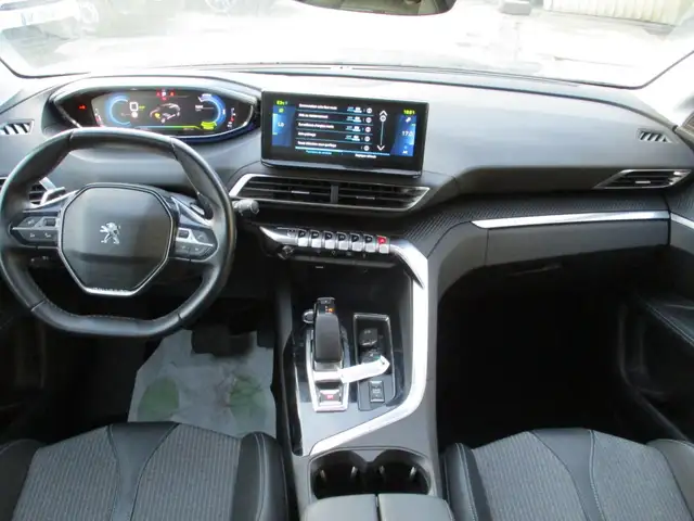 Peugeot 3008 view 10