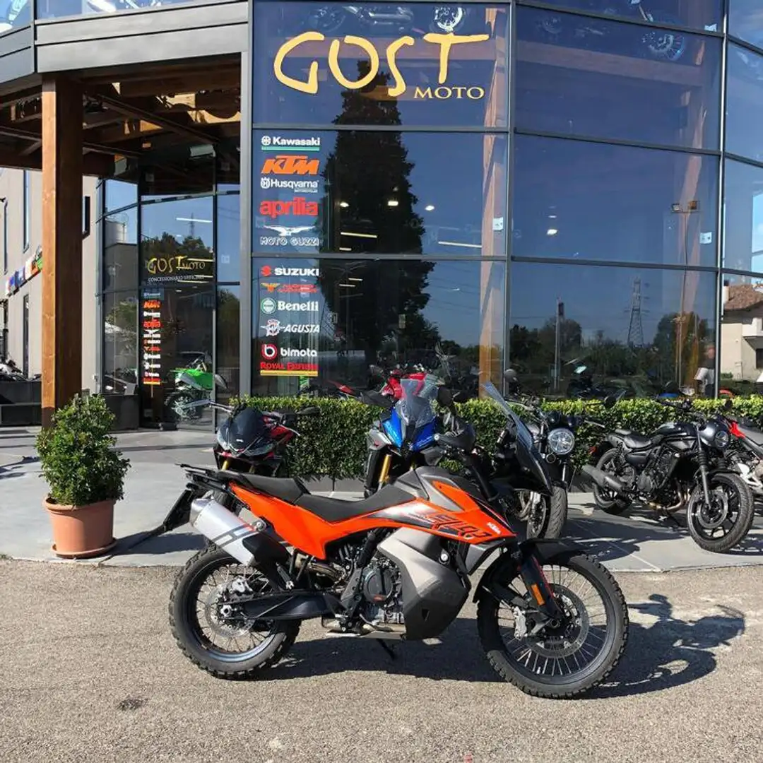 KTM 890 Adventure - 1