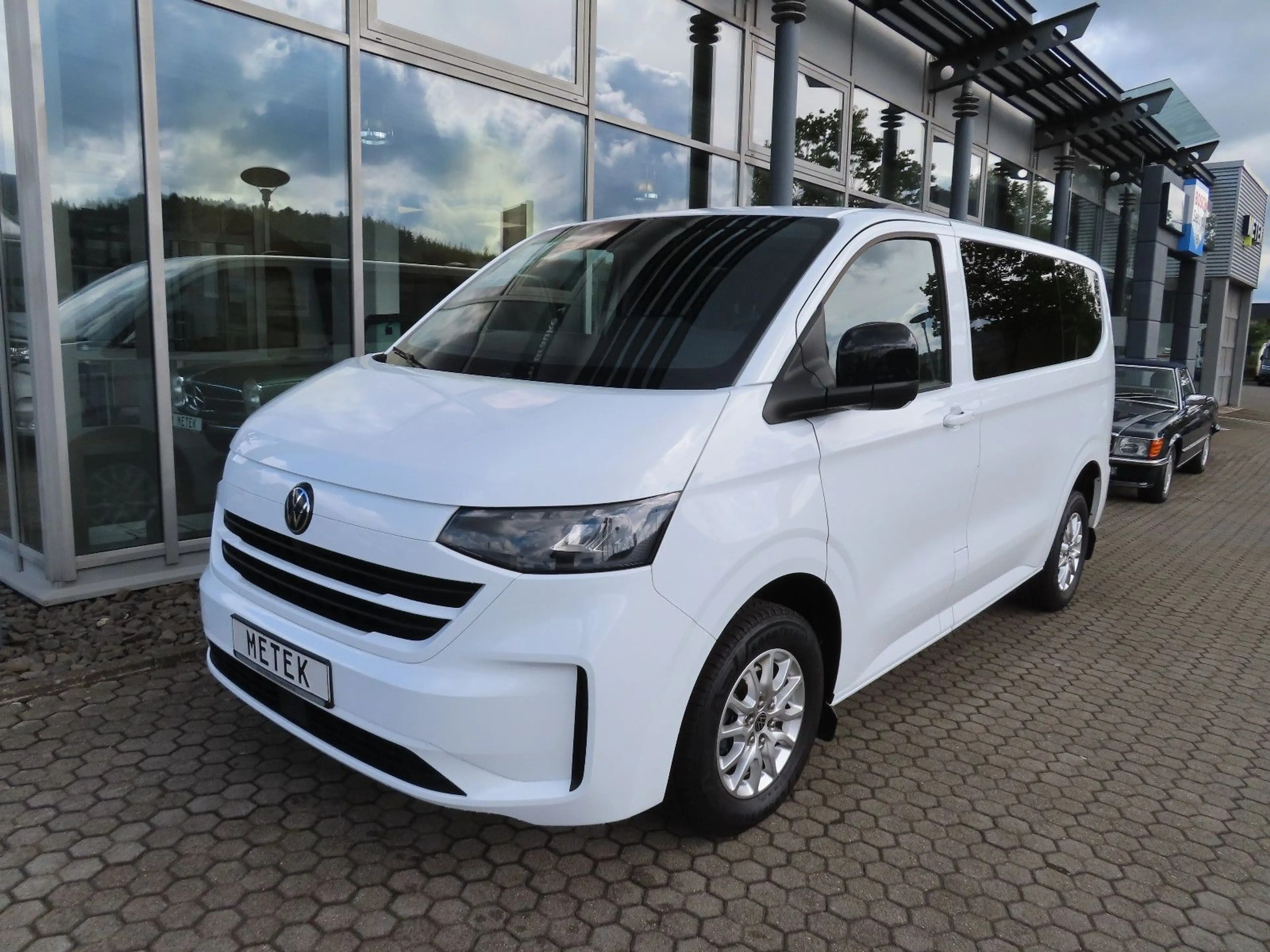 Volkswagen T7 Caravelle KR Life 2.0 TDI DSG 9 SITZE AHK — photo 14