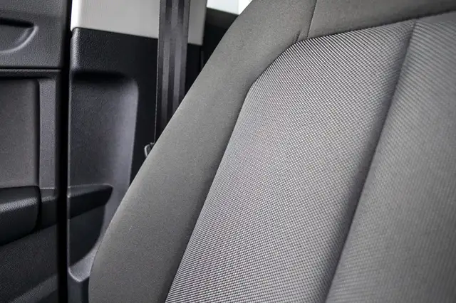 Audi Q3 view 11