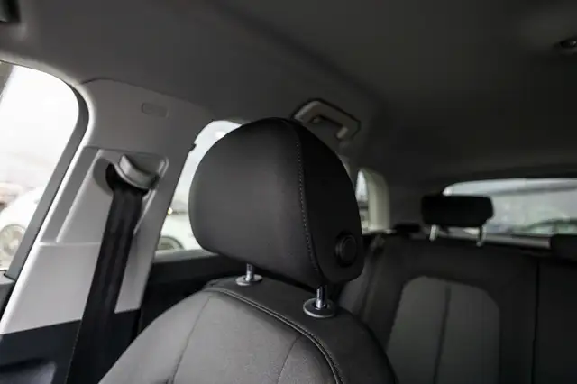Audi Q3 view 12