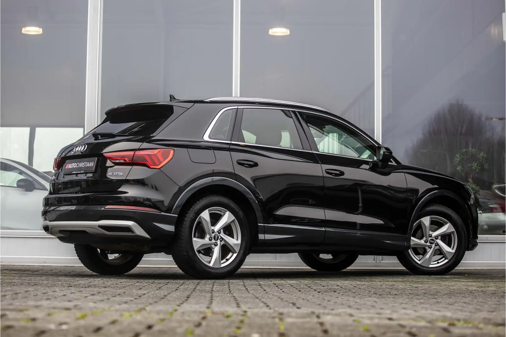 Audi Q3 35 TFSI Advanced edition | Adaptive Cruise | LED | Zwart - 2