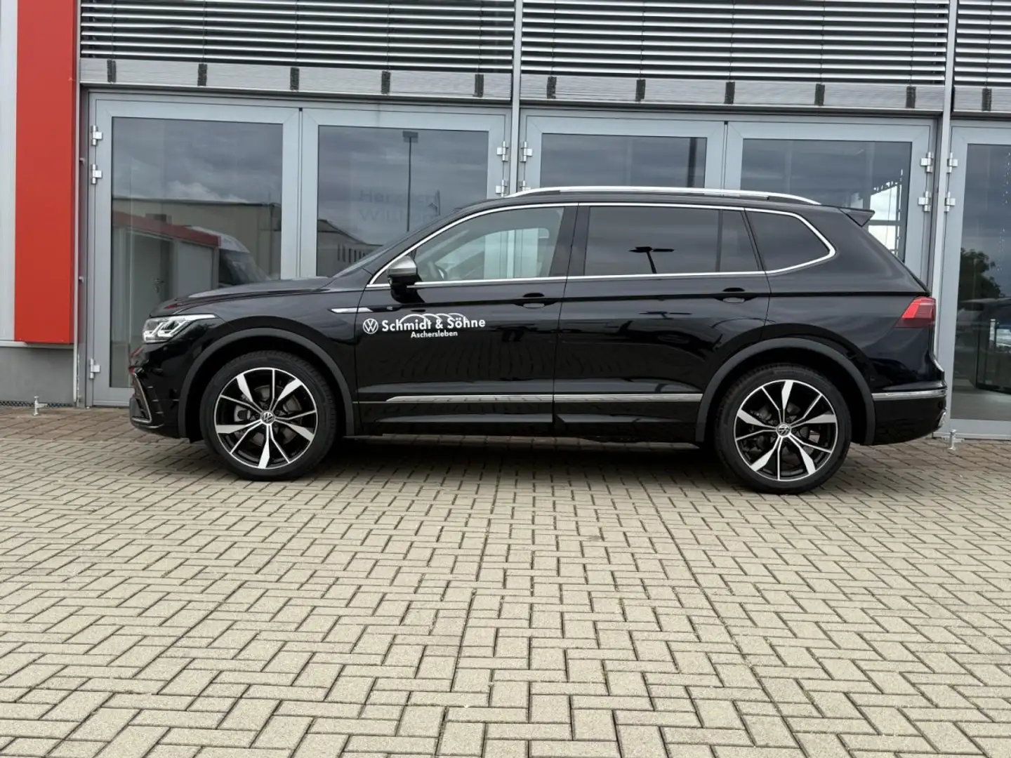 Volkswagen Tiguan Allspace R-Line 2.0 TDI 4MOTION DSG STHZ Klima Navi Schwarz - 2