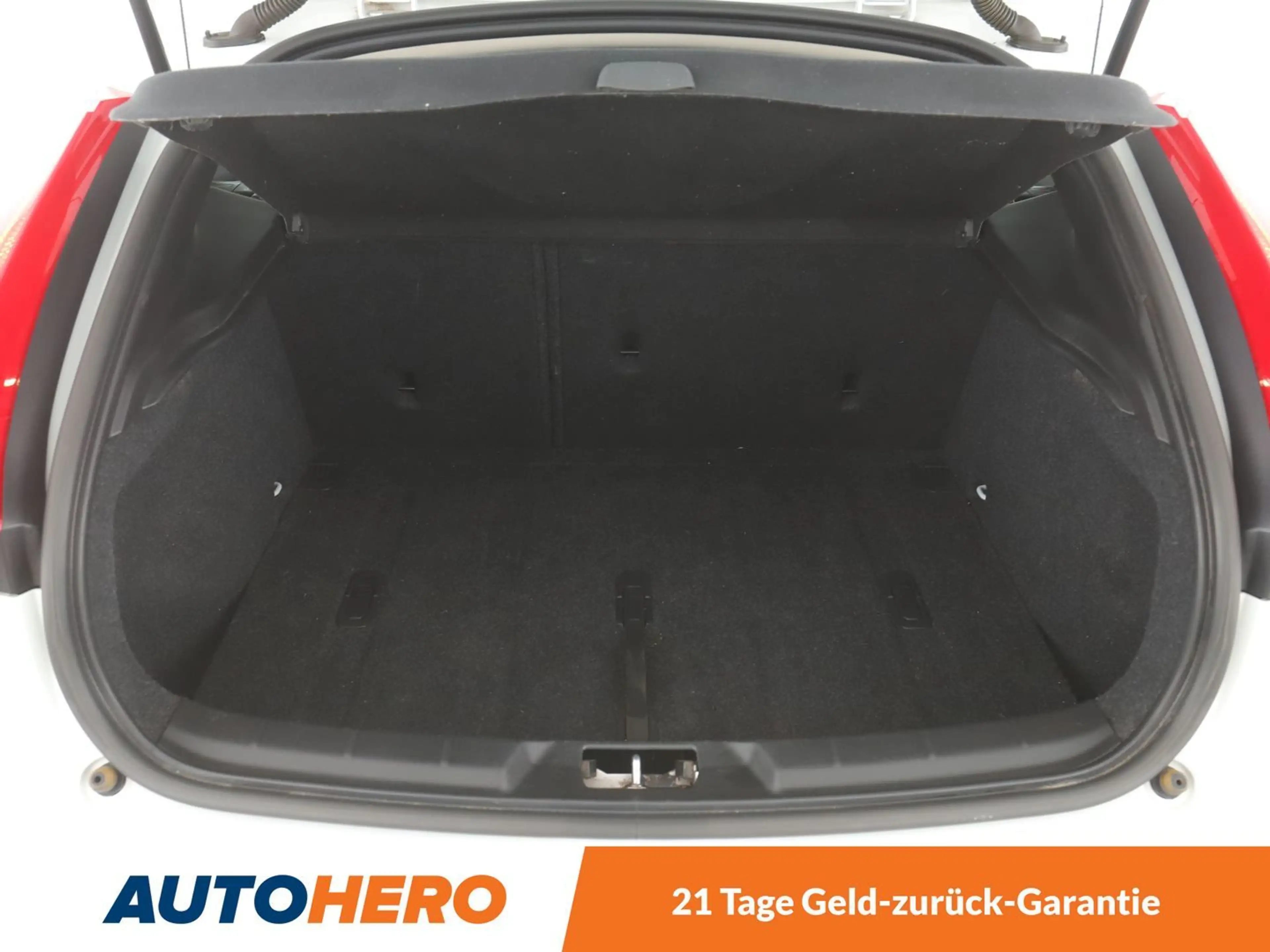 Volvo V40 Cross Country 2.0 D3 Summum Aut.*TEMPO*CAM*SHZ*PDC* — photo 15