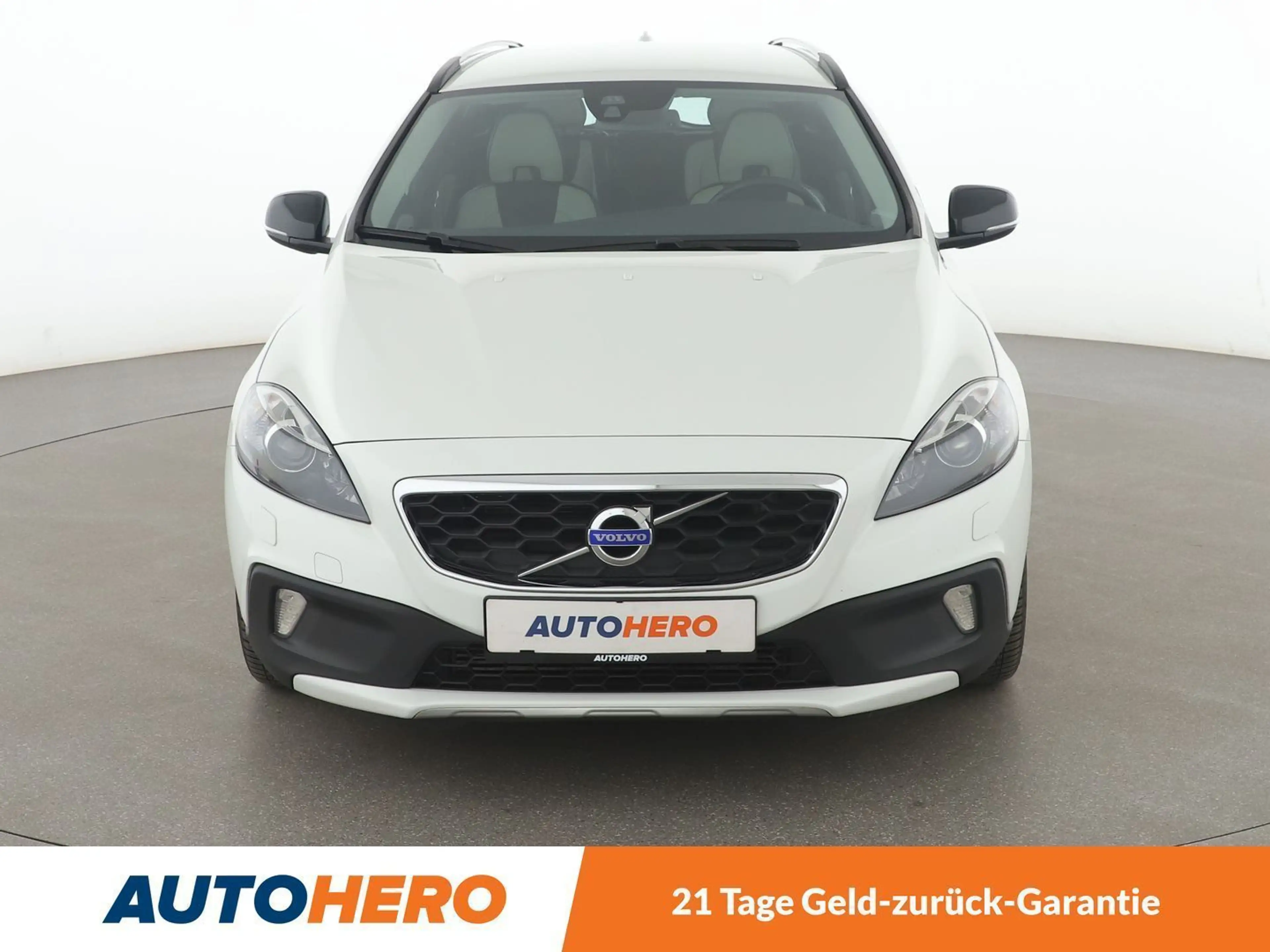 Volvo V40 Cross Country 2.0 D3 Summum Aut.*TEMPO*CAM*SHZ*PDC* — photo 9