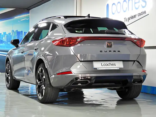 Cupra Formentor view 8