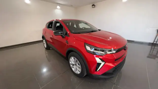 2026 Renault Captur in Red for sale