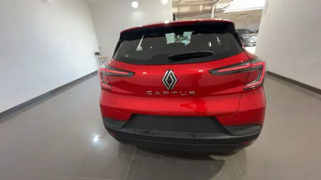 Renault Captur view 5