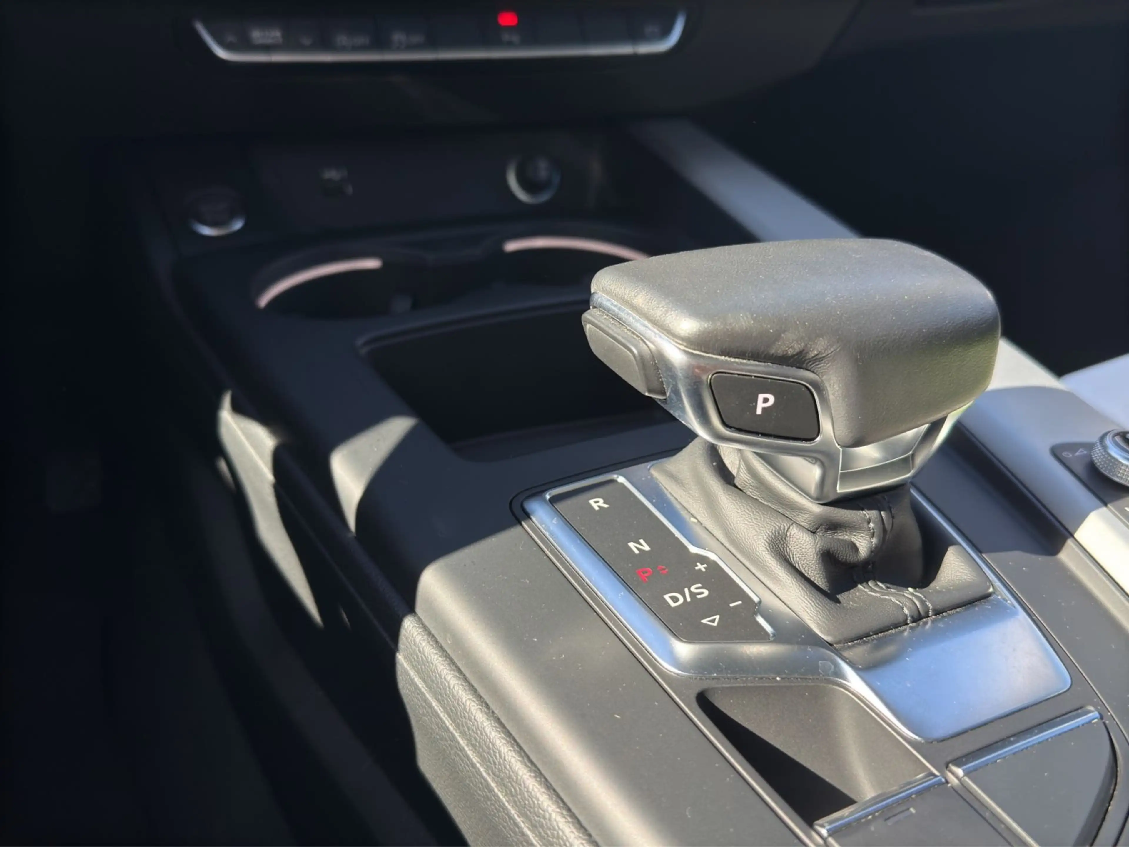 Audi A4 40 TDI S-tronic Rückfahrkamera Smartpho — photo 7
