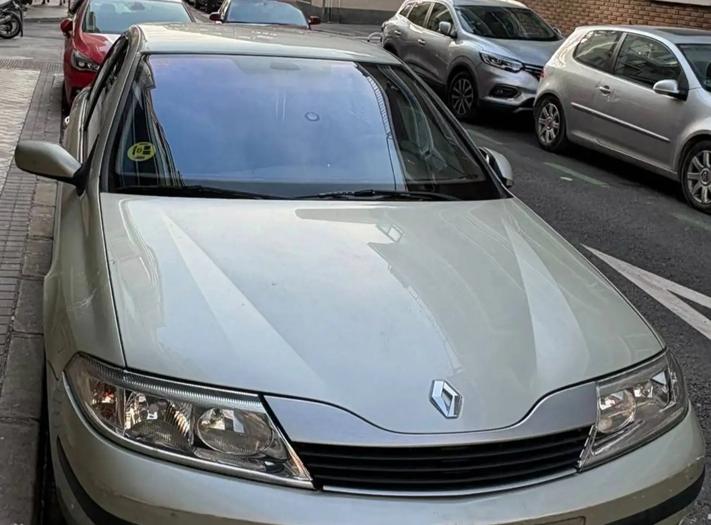 Renault Laguna Authentique Verde - 2