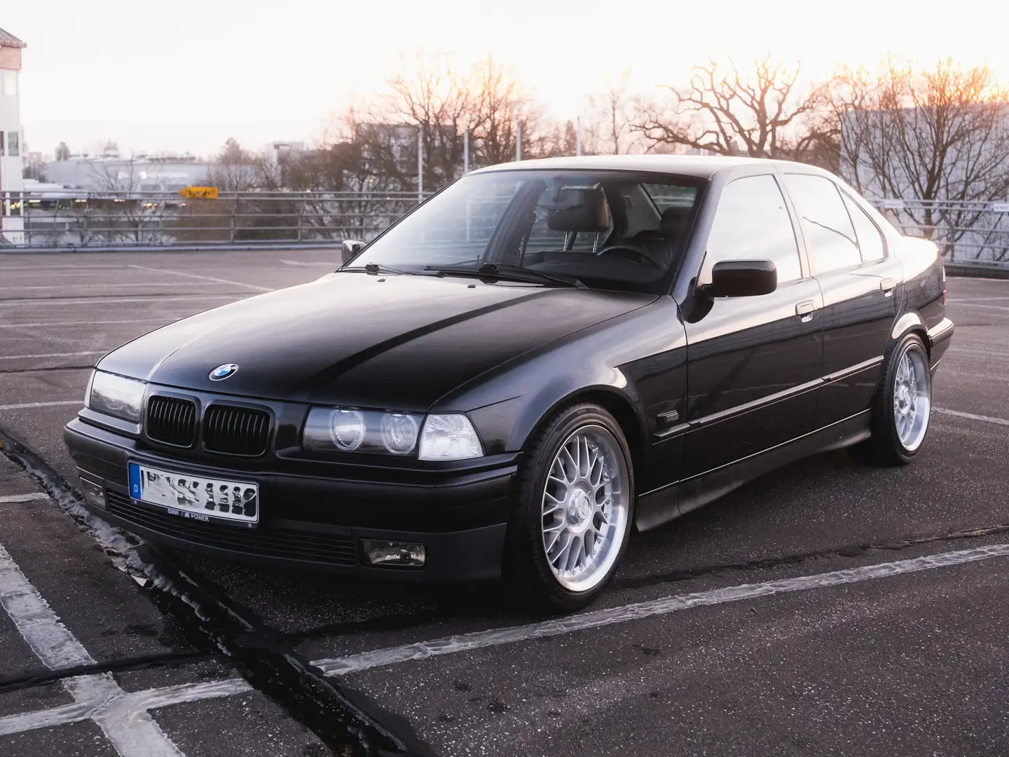 BMW 328 3er 328i Zwart - 1