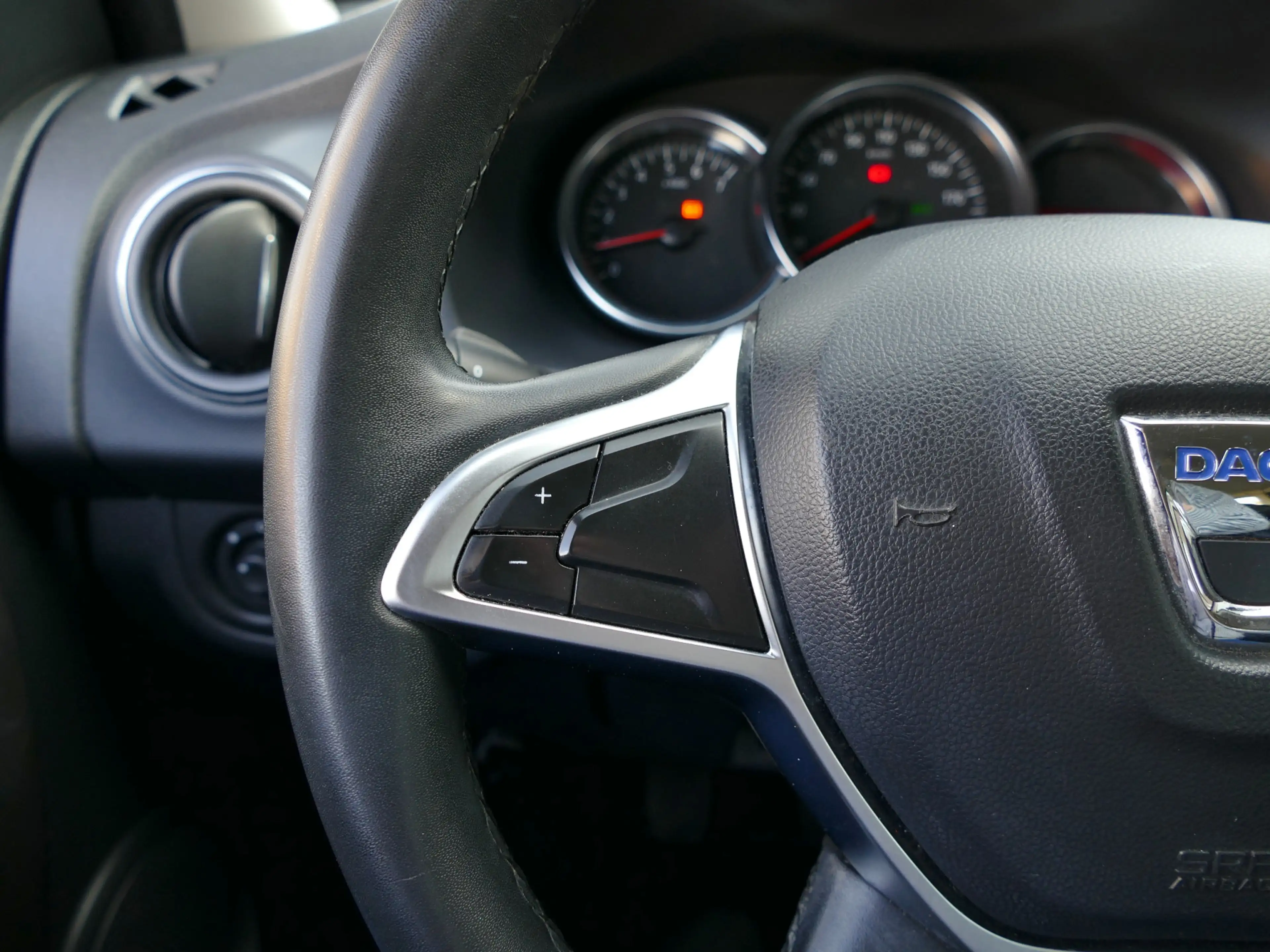 Dacia Logan MCV 0.9 TCe | achteruitrijcamera | airco | navigat — photo 14