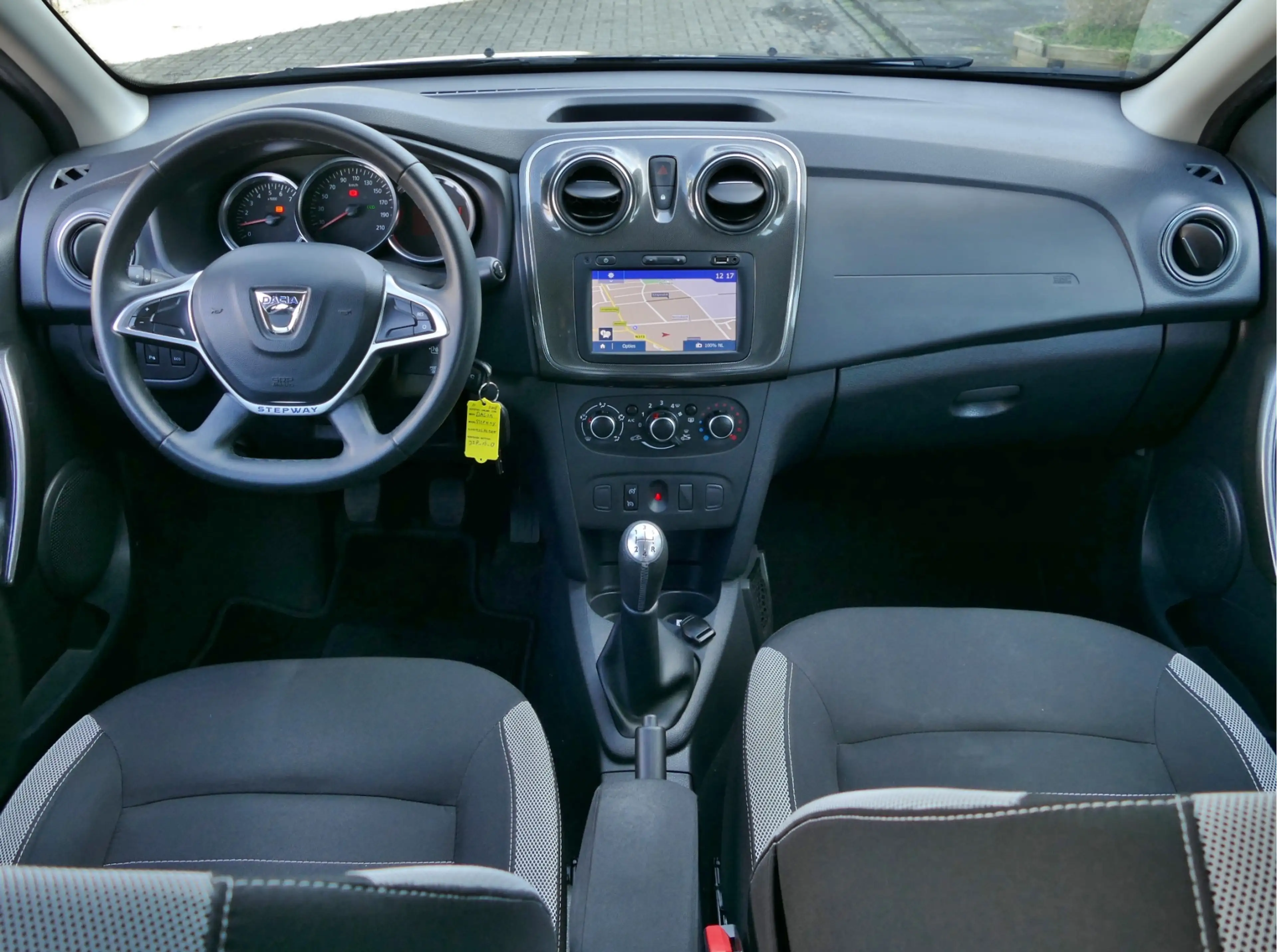 Dacia Logan MCV 0.9 TCe | achteruitrijcamera | airco | navigat — photo 13