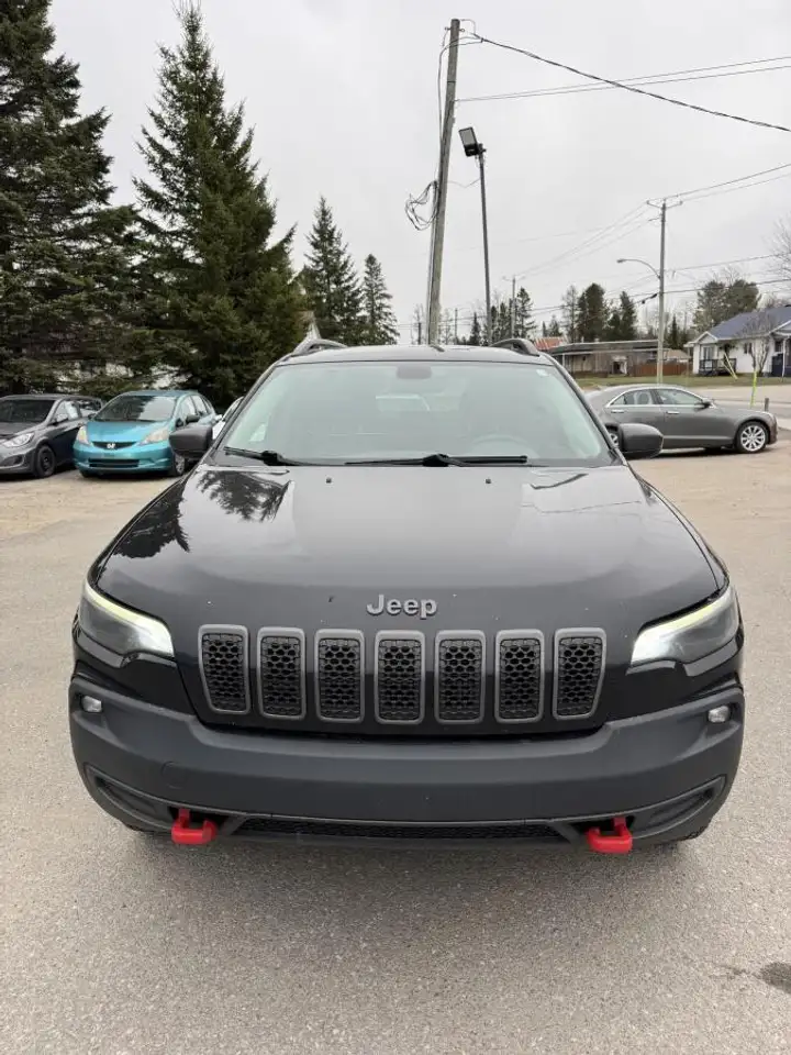 Jeep Cherokee снимка Jeep Cherokee