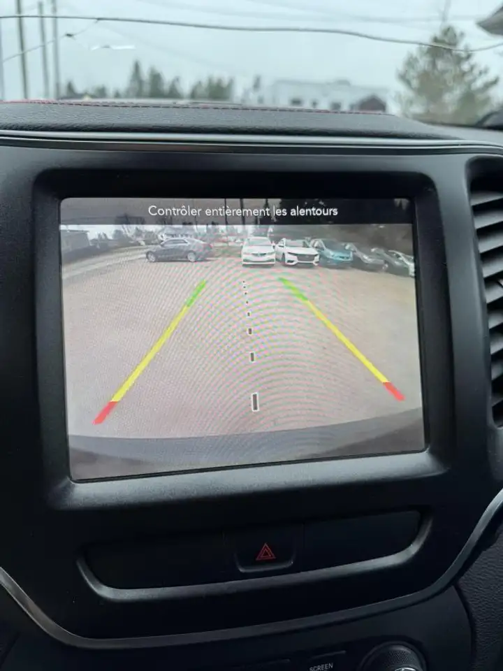 Jeep Cherokee снимка Jeep Cherokee