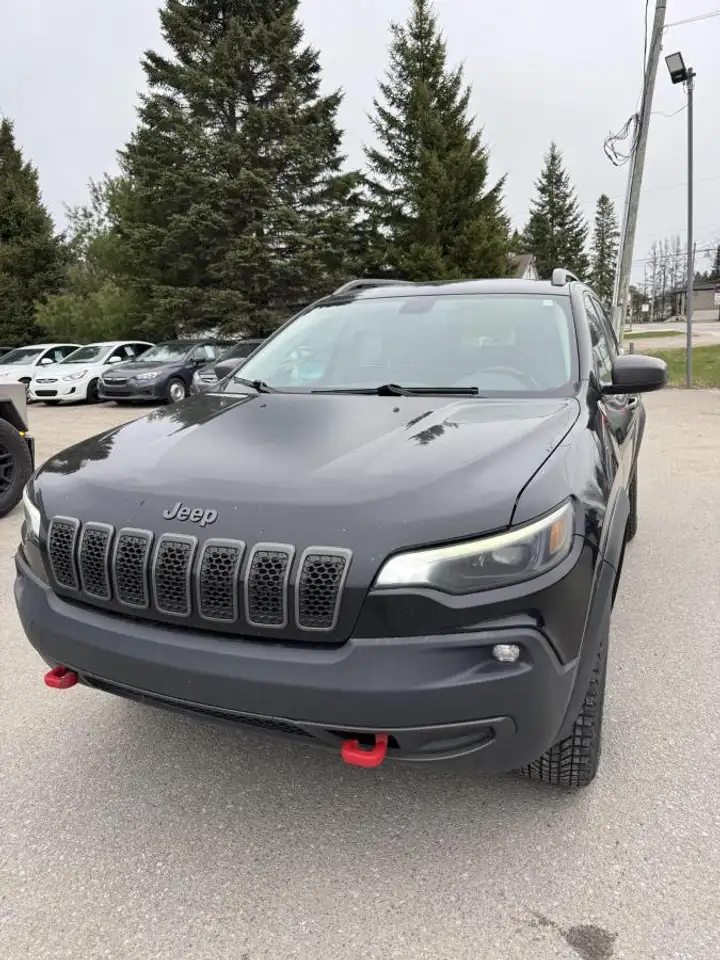 Jeep Cherokee снимка Jeep Cherokee