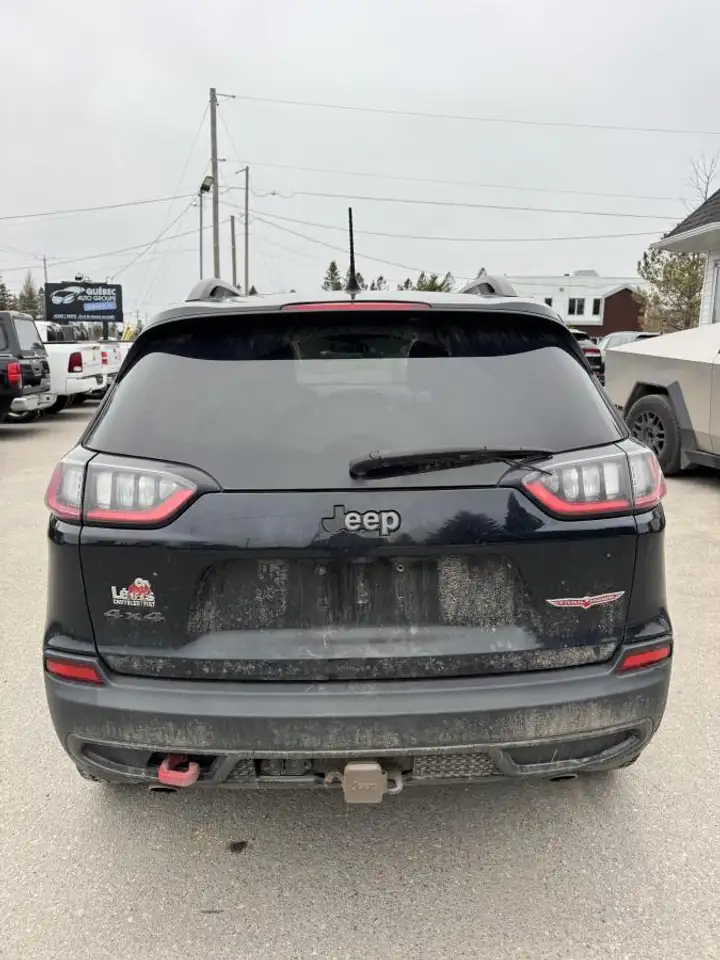 Jeep Cherokee снимка Jeep Cherokee