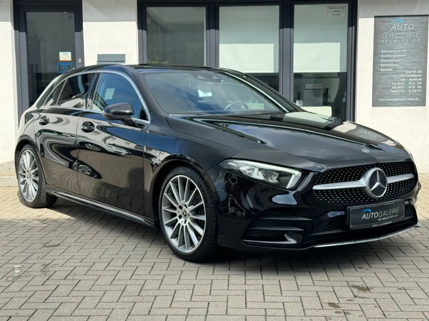 Mercedes-Benz A 200 °AMG-Line°Pano°Leder°AHK°7G°Kamera°LED°Temp Schwarz - 2