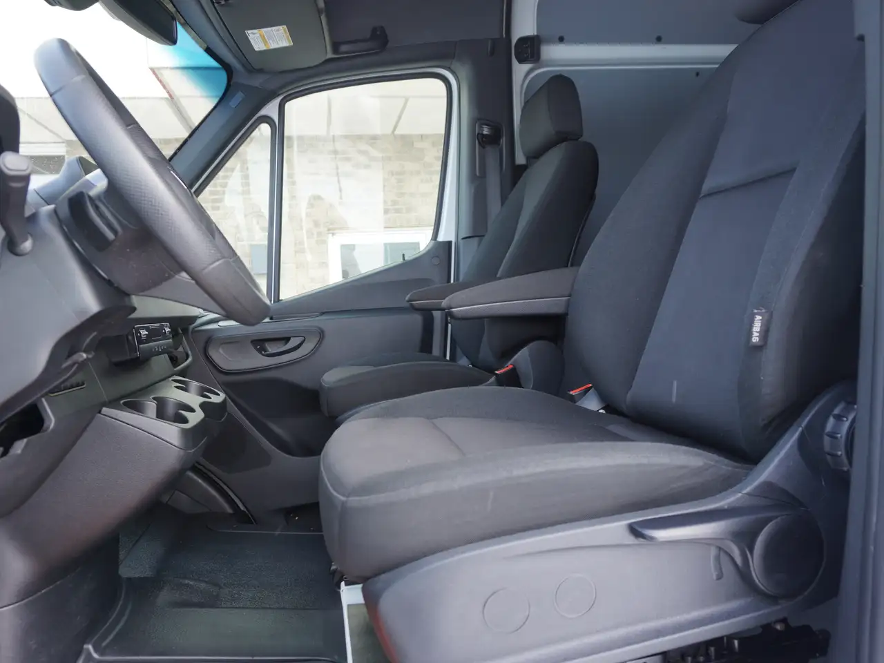 Mercedes-Benz Sprinter снимка Mercedes-Benz Sprinter