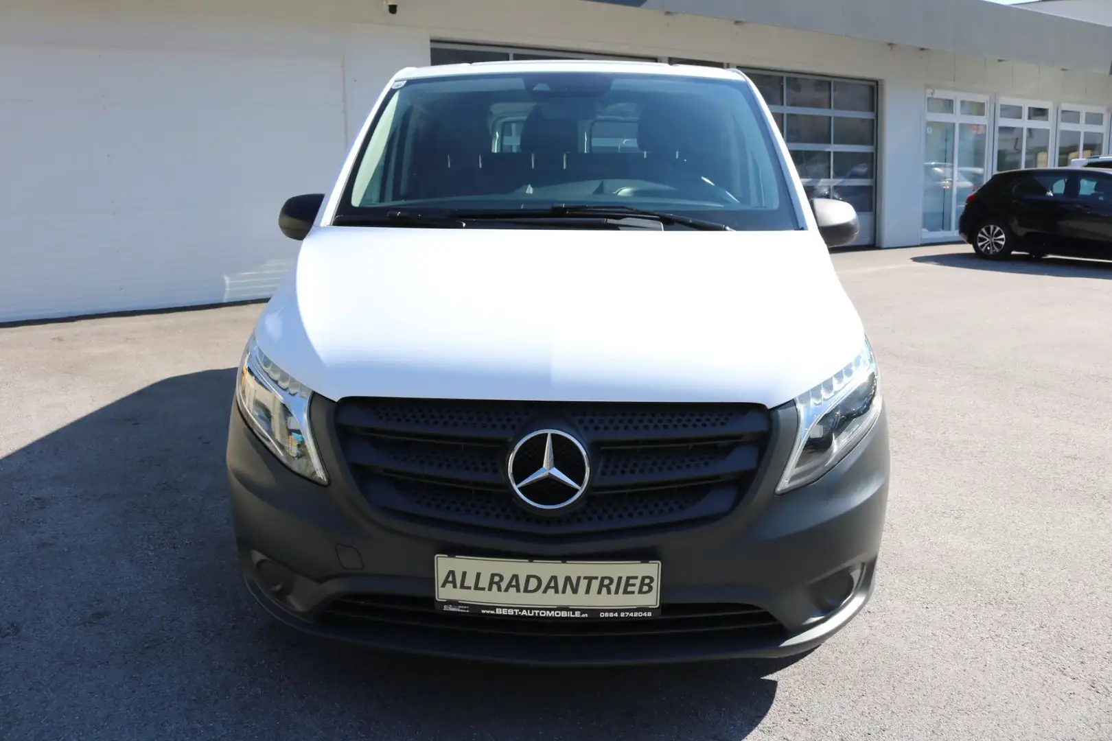 Mercedes-Benz Vito Kasten 116 CDI  4x4 extralang  8G Aut.Transporter Weiß - 2