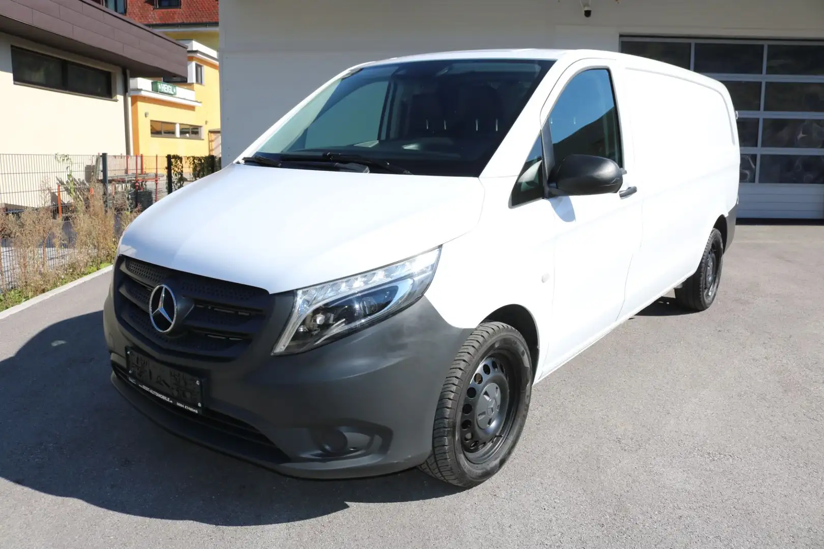 Mercedes-Benz Vito Kasten 116 CDI  4x4 extralang  8G Aut.Transporter Weiß - 1