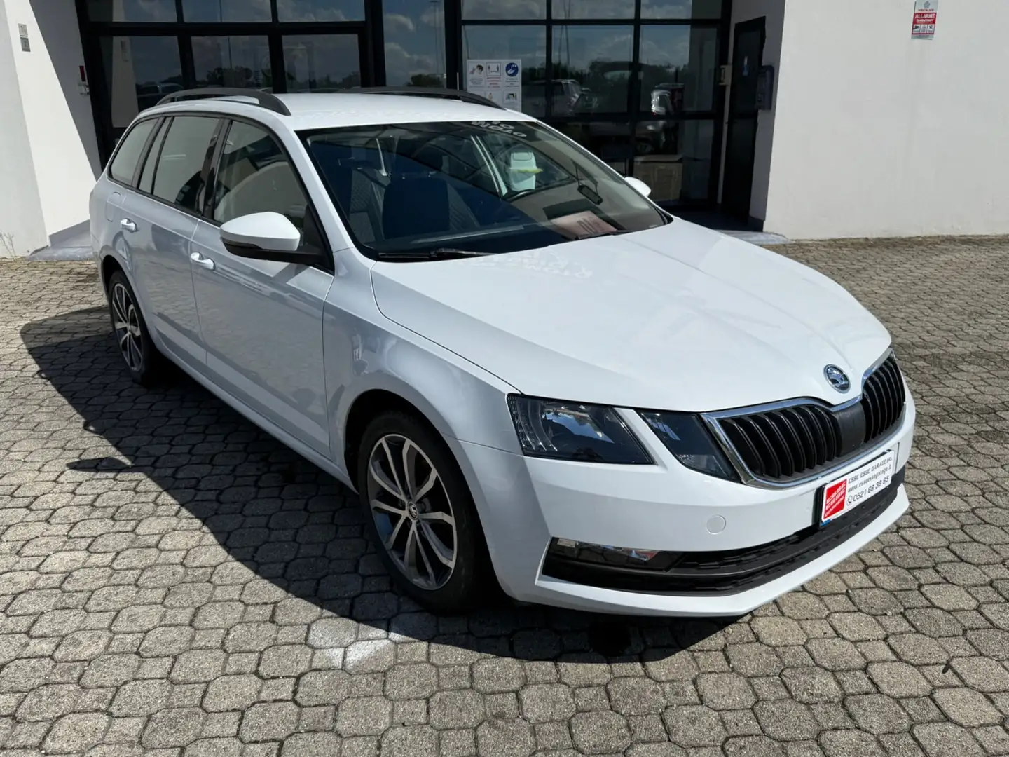 Skoda Octavia Octavia 1.6 TDI CR 115 CV Wagon Executive Bianco - 2