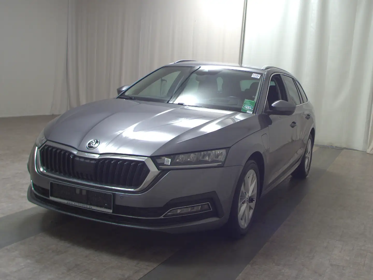 Skoda Octavia Kombi 1.4 TSI iV Style Navi HuD vc ACC Grau - 2