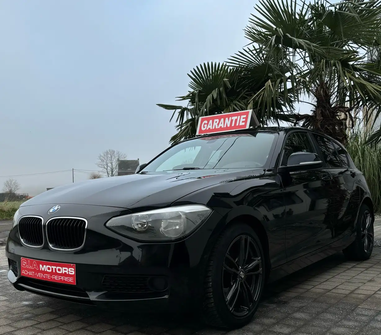 BMW 114 114i Noir - 1