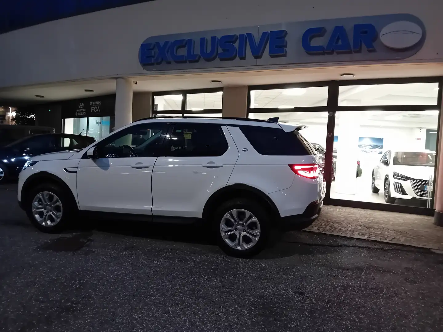 Land Rover Discovery Sport Discovery Sport I 2020 2.0d i4 mhev S awd 150cv 7p Bianco - 2