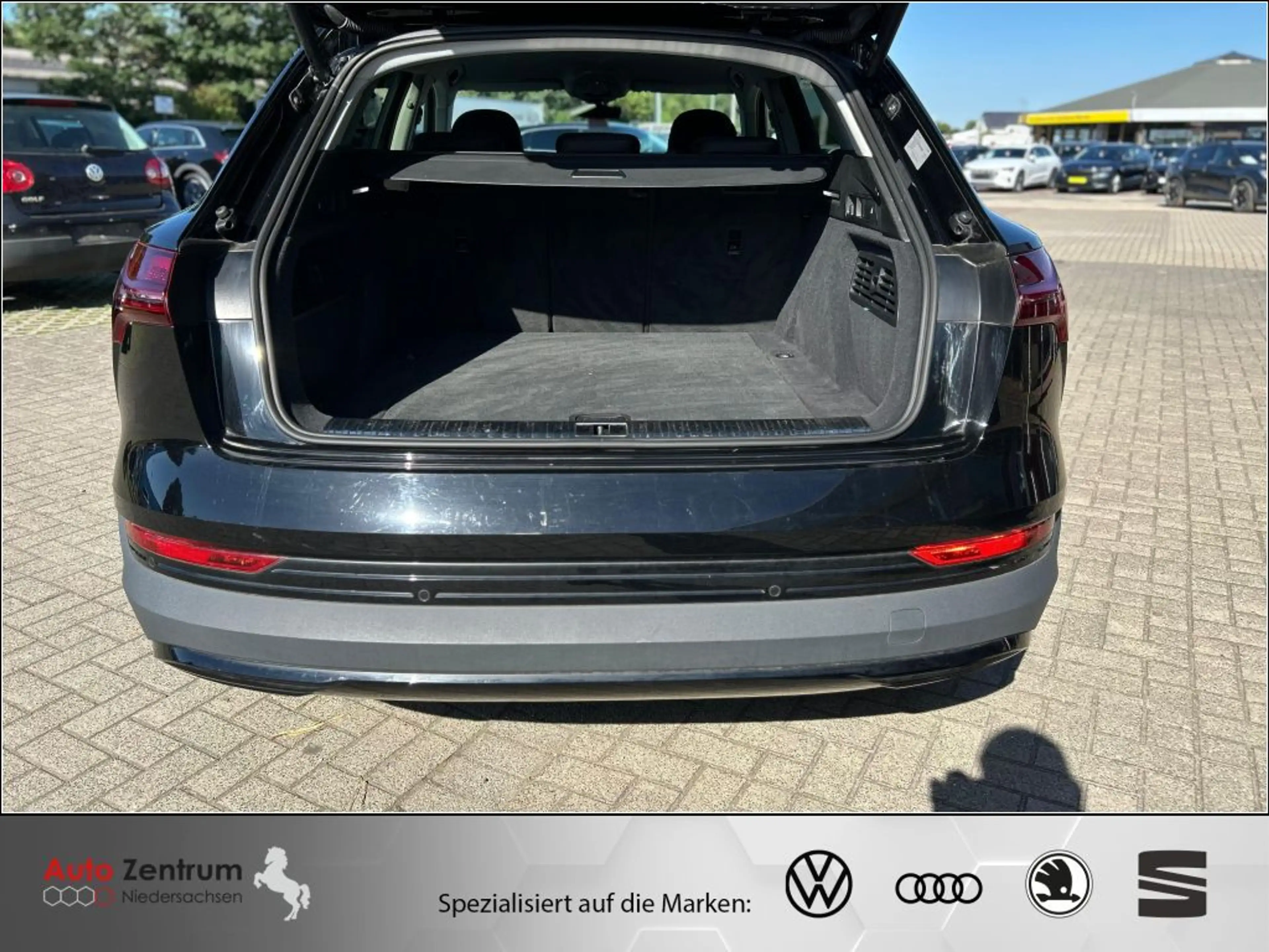 Audi e-tron quattro AZN-Haus-Förderung* Batt-Zertifikat Luftfd — photo 9