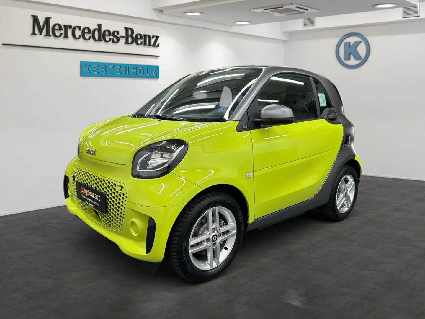 smart forTwo EQ passion Pano-Dach LED-Tagfahrlicht Grün - 2