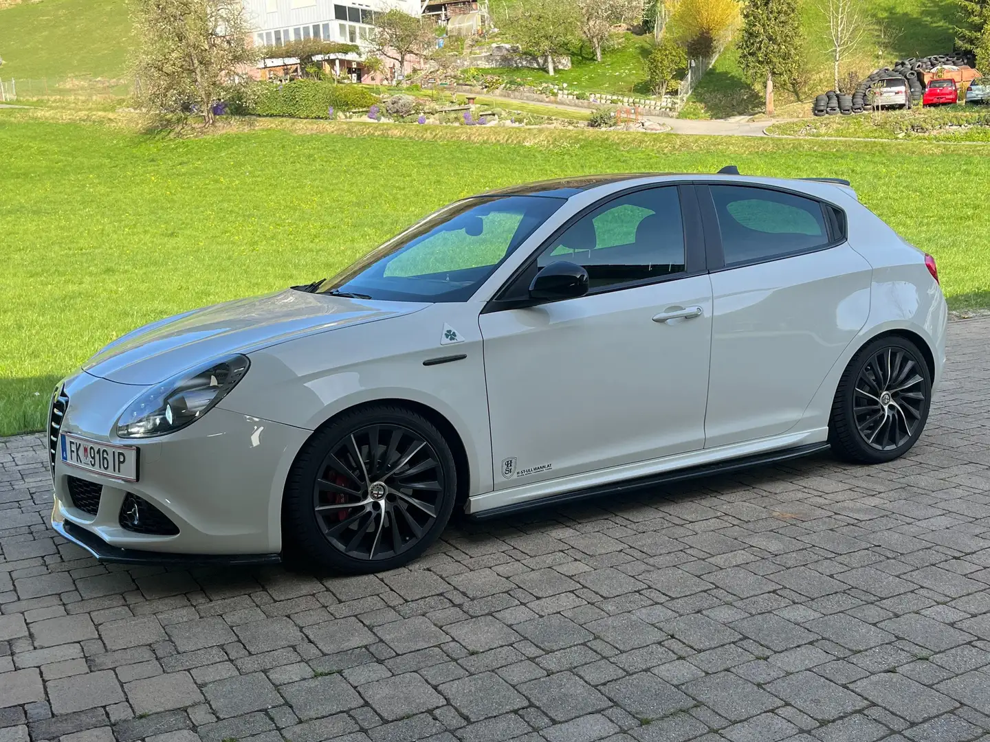 Alfa Romeo Giulietta Giulietta 1750 TBi Quadrifoglio Verde Verde Weiß - 1