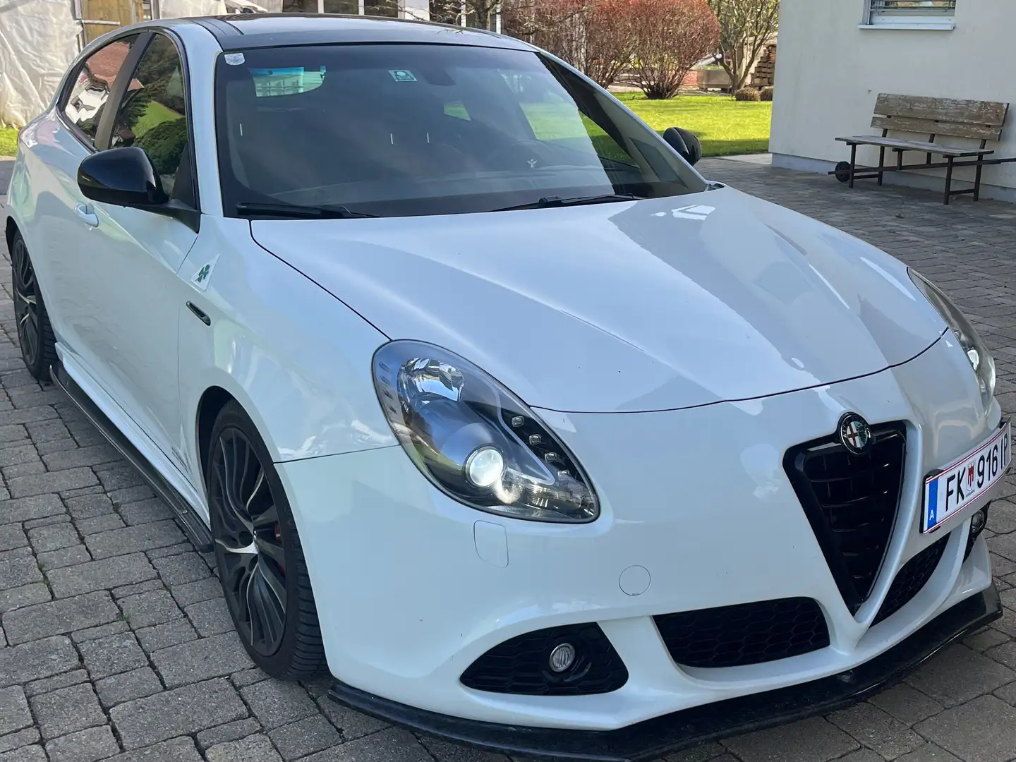 Alfa Romeo Giulietta Giulietta 1750 TBi Quadrifoglio Verde Verde Weiß - 2