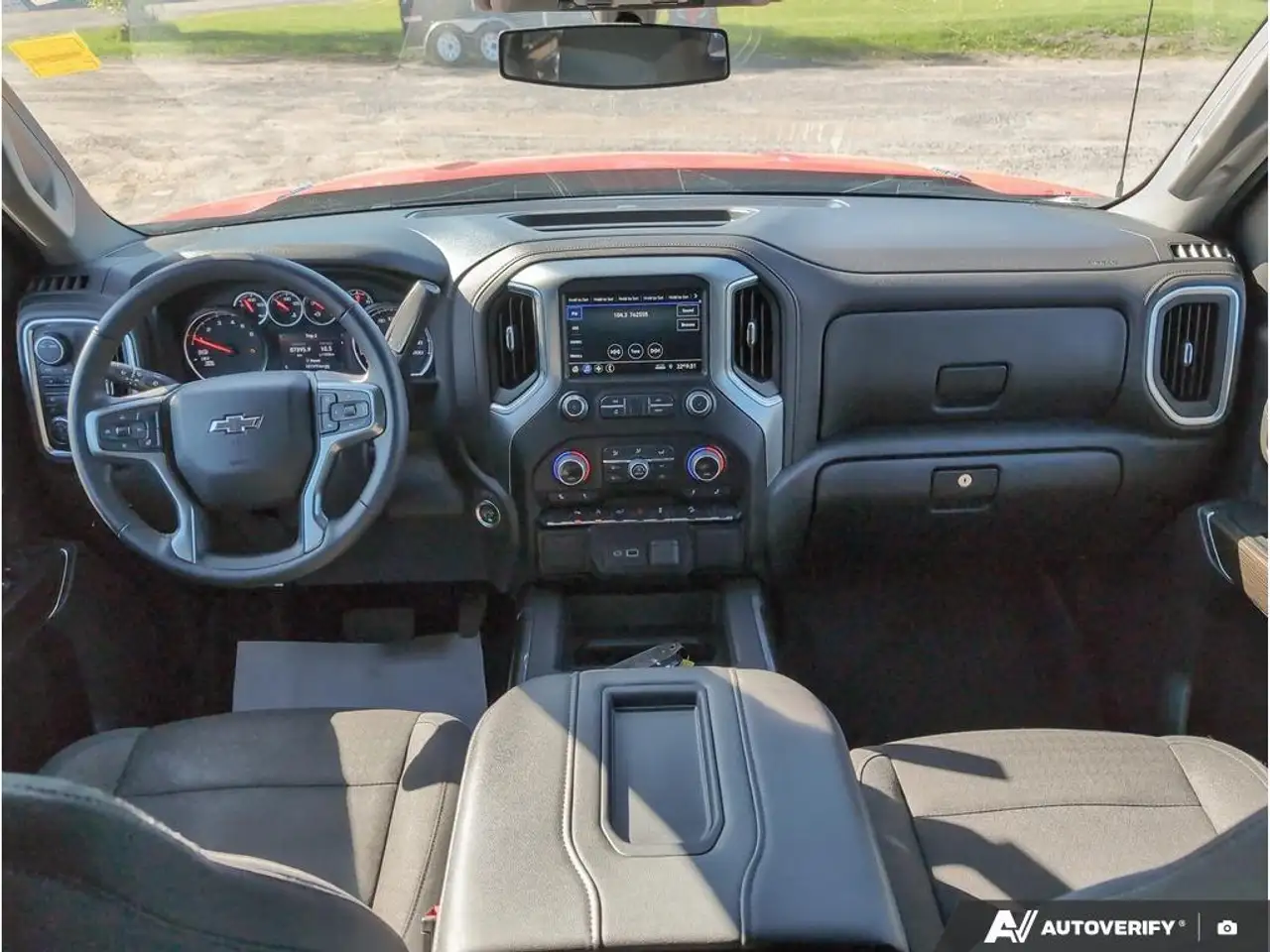 Chevrolet Silverado 1500 снимка Chevrolet Silverado 1500