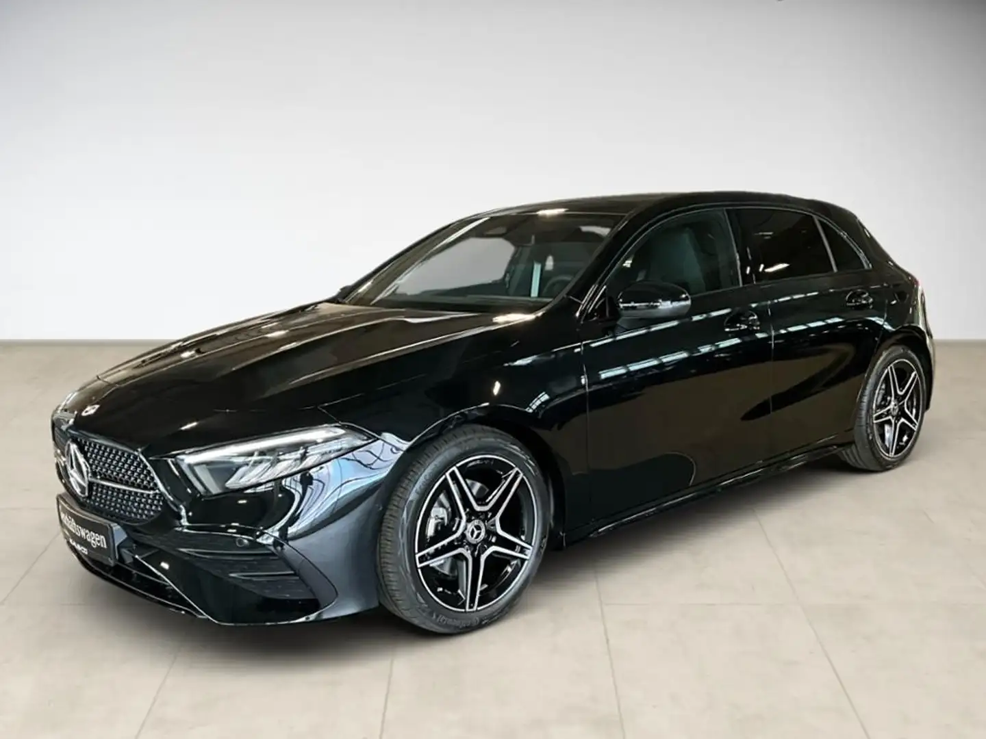Mercedes-Benz A 180 d AMG Pano Night W-Paket S-Sitz PDC SHZ Schwarz - 1