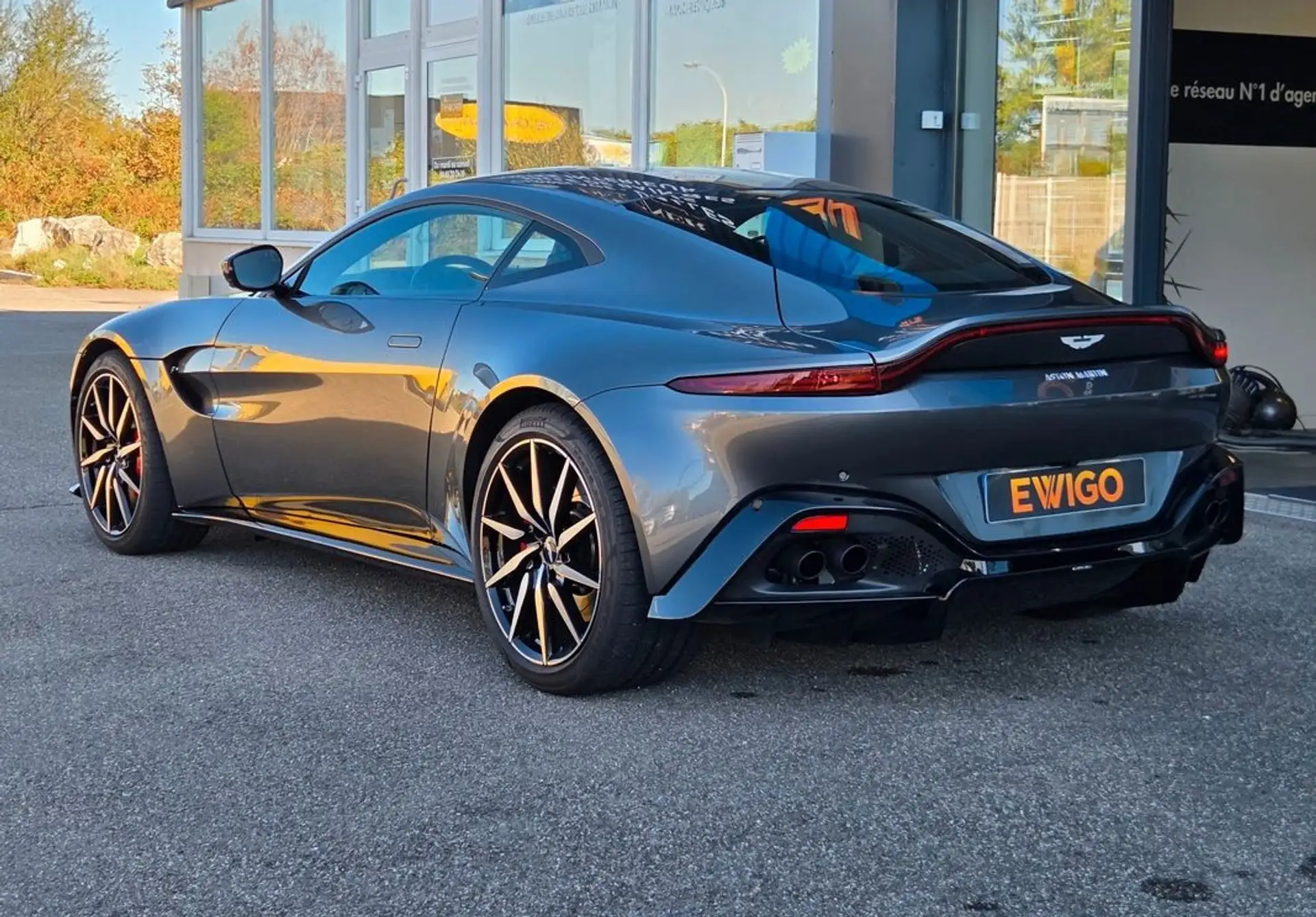 애스턴마틴 V8 Coupe 2020 건메탈 사진 5