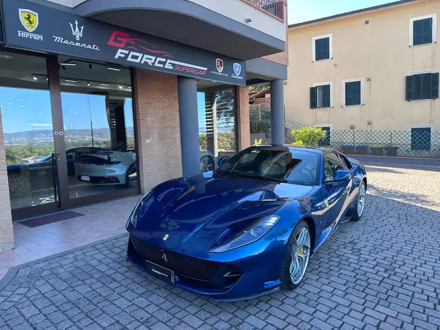 Ferrari 812