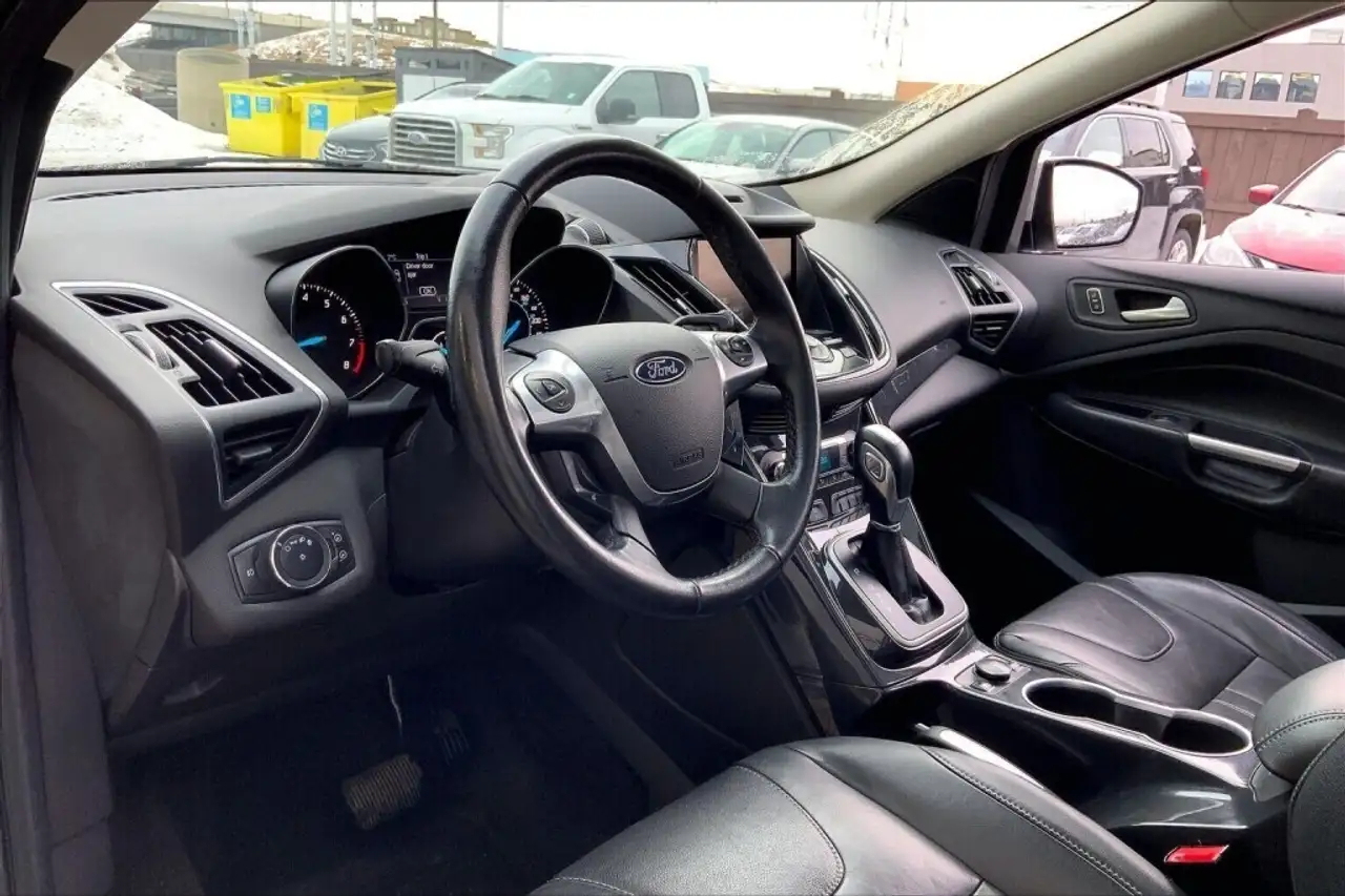 Ford Escape снимка Ford Escape